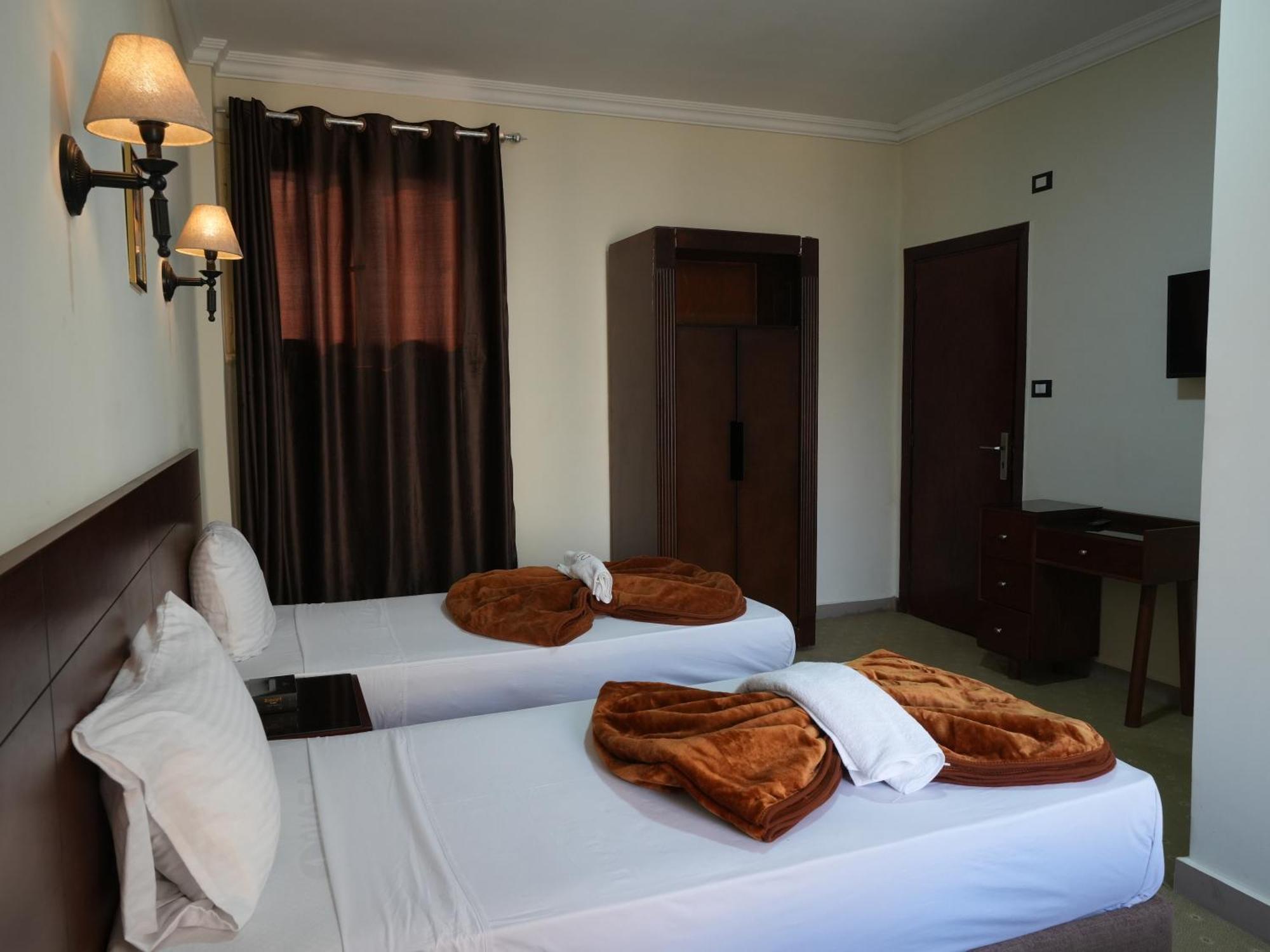 Montana Hotel Kair Zewnętrze zdjęcie