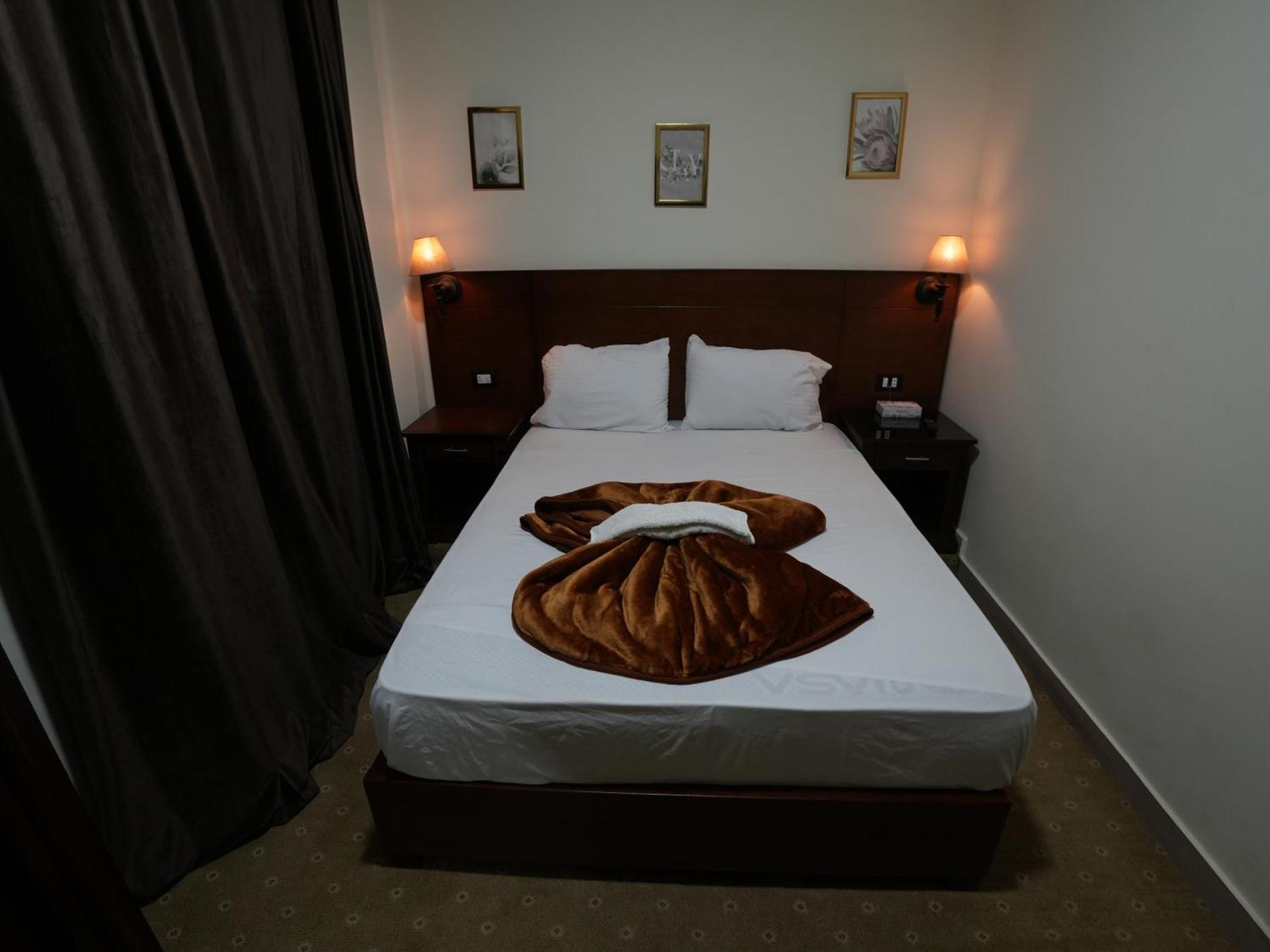 Montana Hotel Kair Zewnętrze zdjęcie
